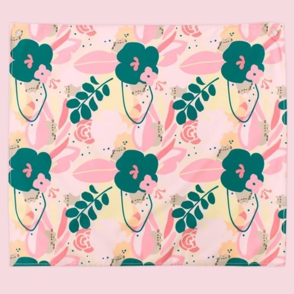 Pusheen mini wall tapestry - Picture 3 of 5